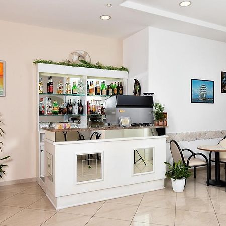 Albergo Gloria 벨레지아아지마리나 외부 사진