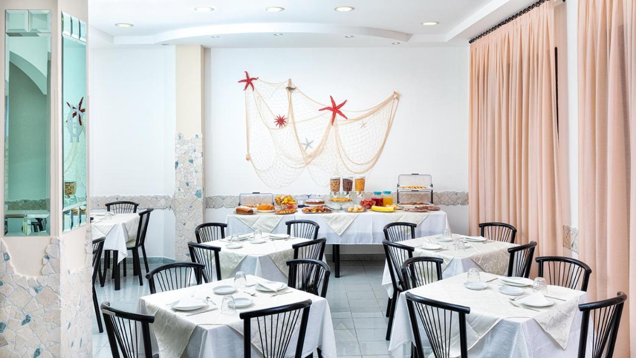 Albergo Gloria 벨레지아아지마리나 외부 사진